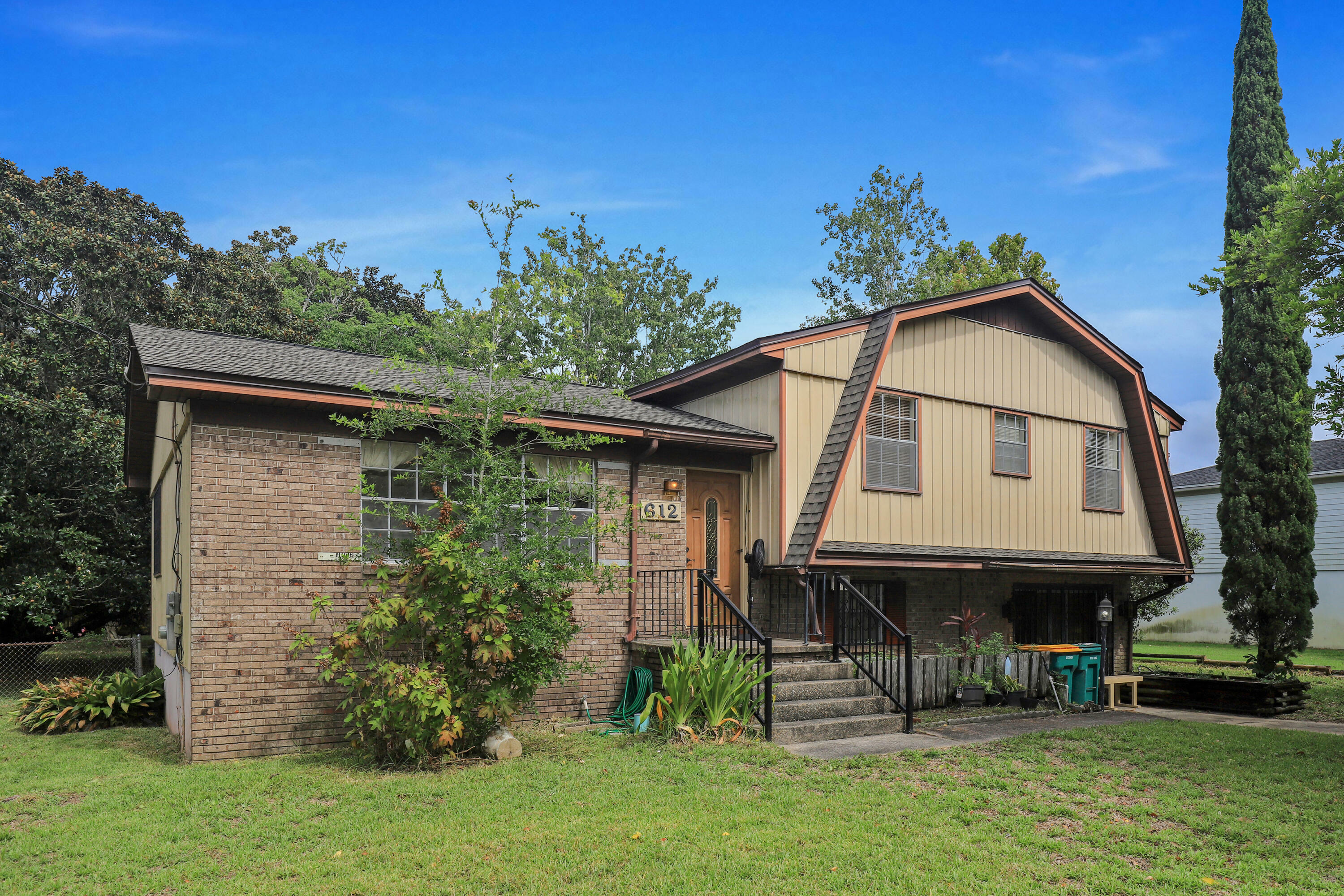 Property Photo:  612 Benning Drive  FL 32541 