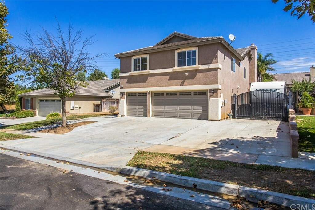 Property Photo:  754 Greenwood Street  CA 92223 