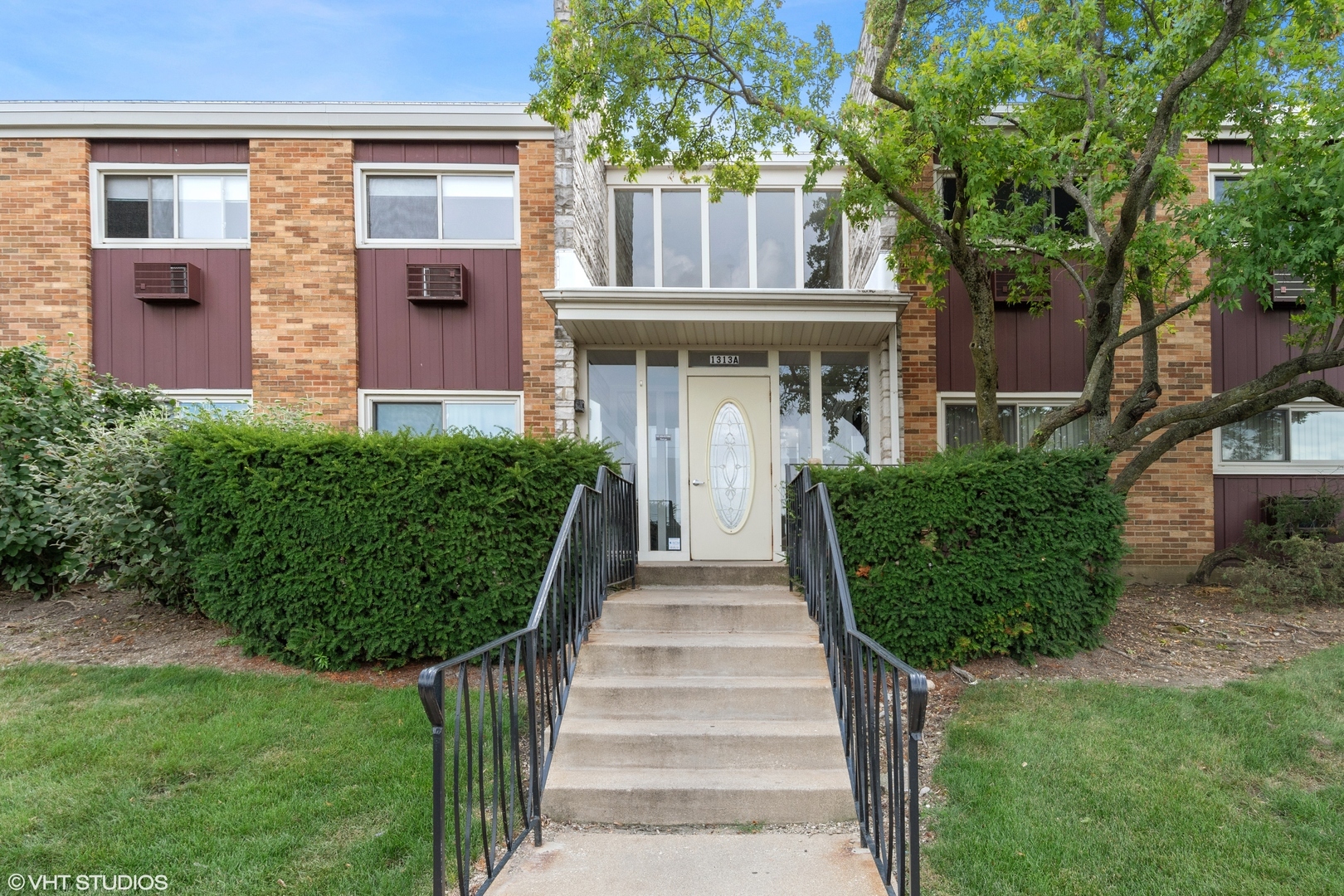 Property Photo: 1313 S Rebecca Road 220A IL 60148