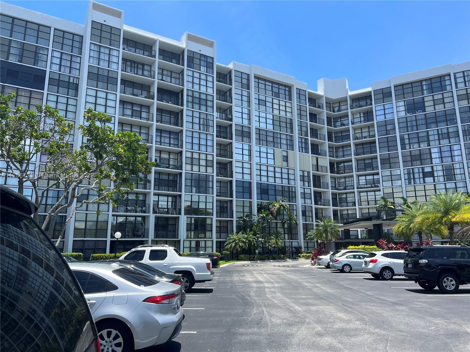 Property Photo:  1000 Parkview Dr 223  FL 33009