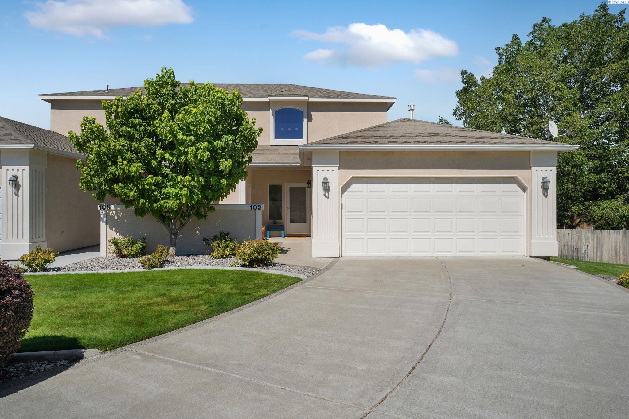 Property Photo:  102 Rosemary Street  WA 99352 