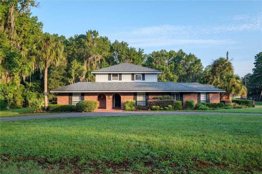 Property Photo:  3010 SW 70th Lane  FL 32608 