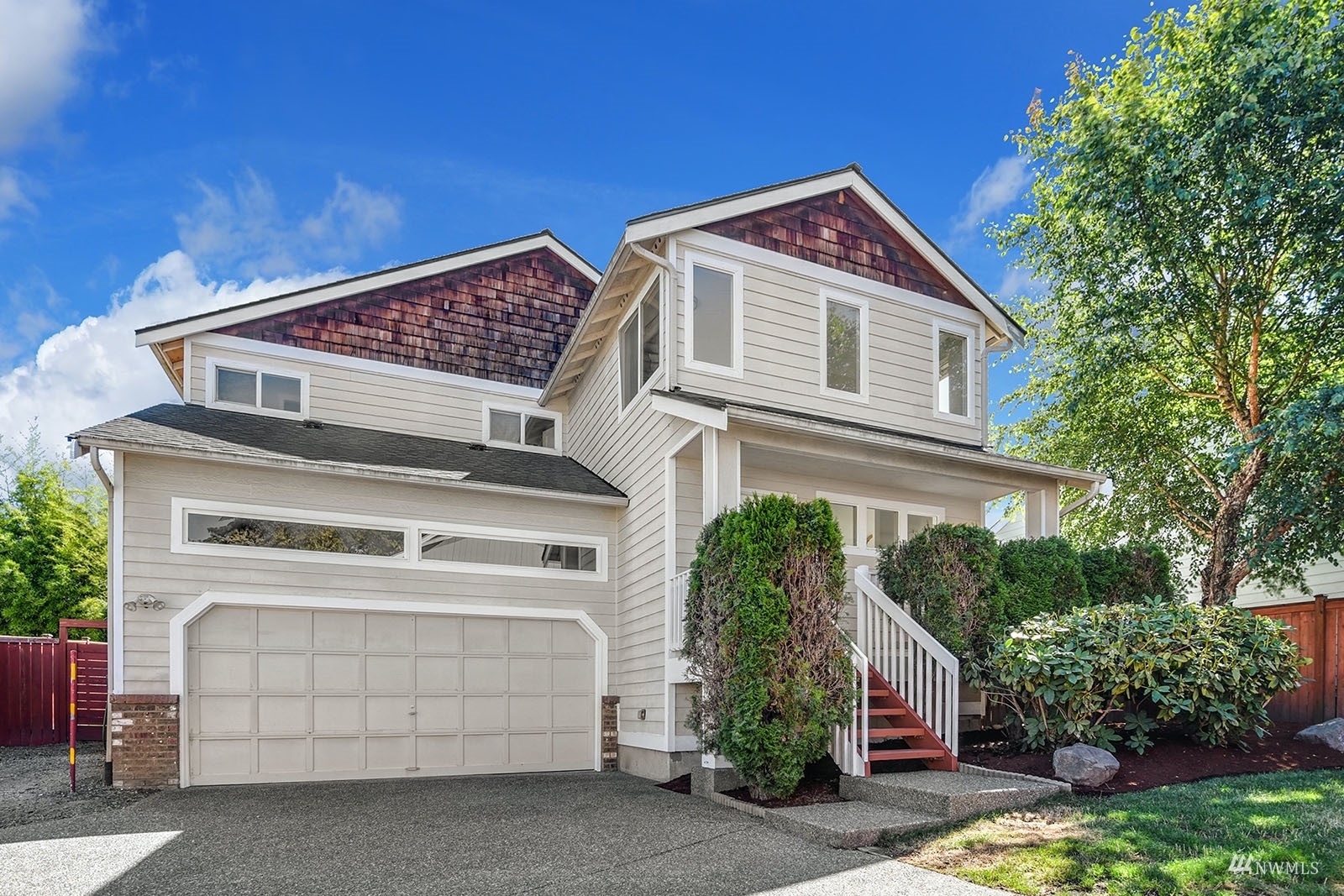 Property Photo:  2564 Union Avenue NE  WA 98059 