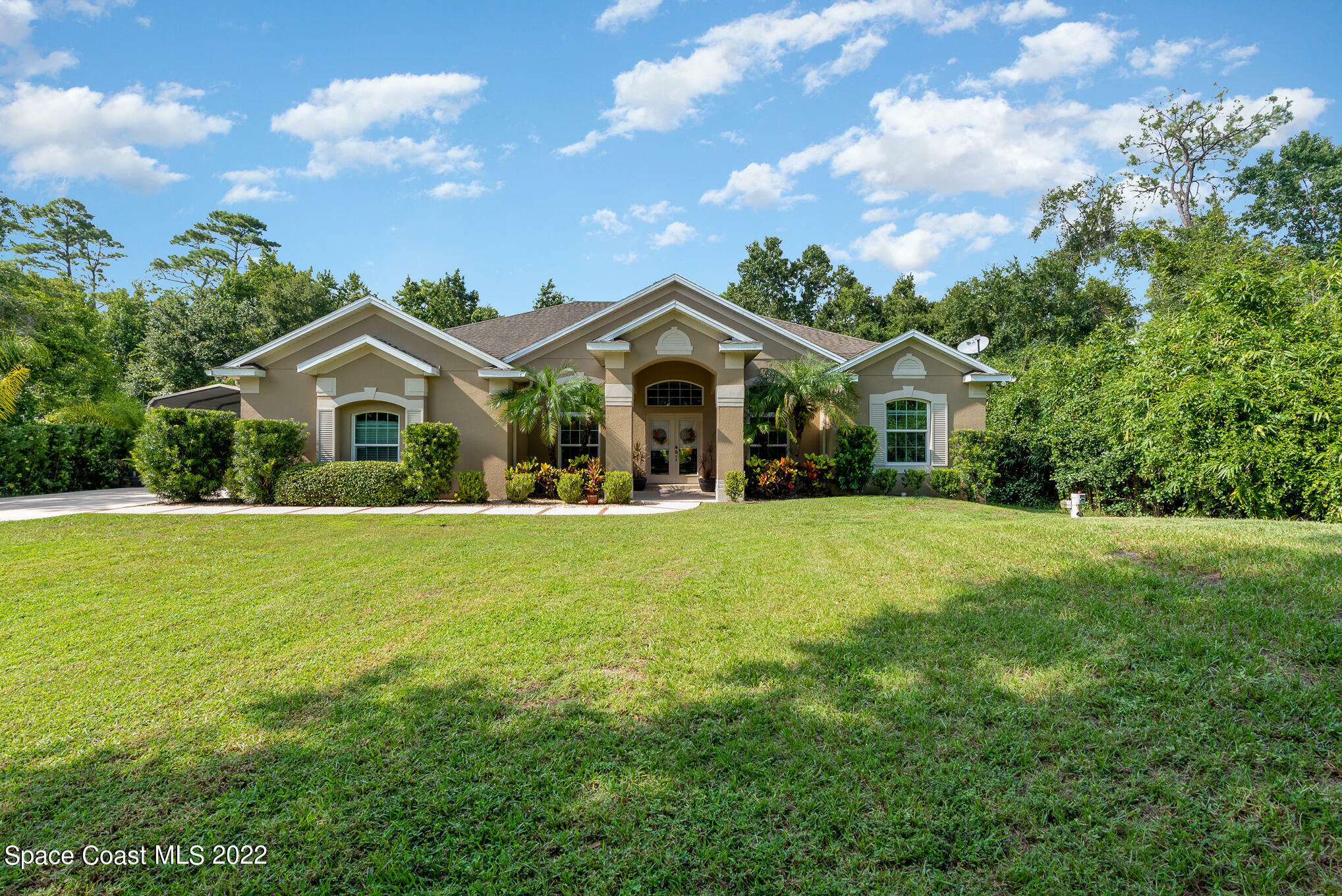 Property Photo: 24349 Nettles Road FL 32709