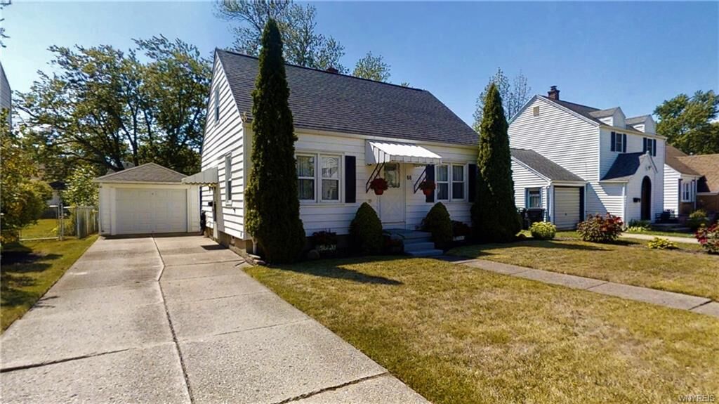 Property Photo:  88 Colonial Avenue  NY 14217 