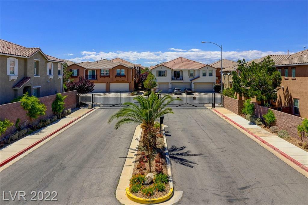 Property Photo:  23 Hudson Canyon Street 3  NV 89012 