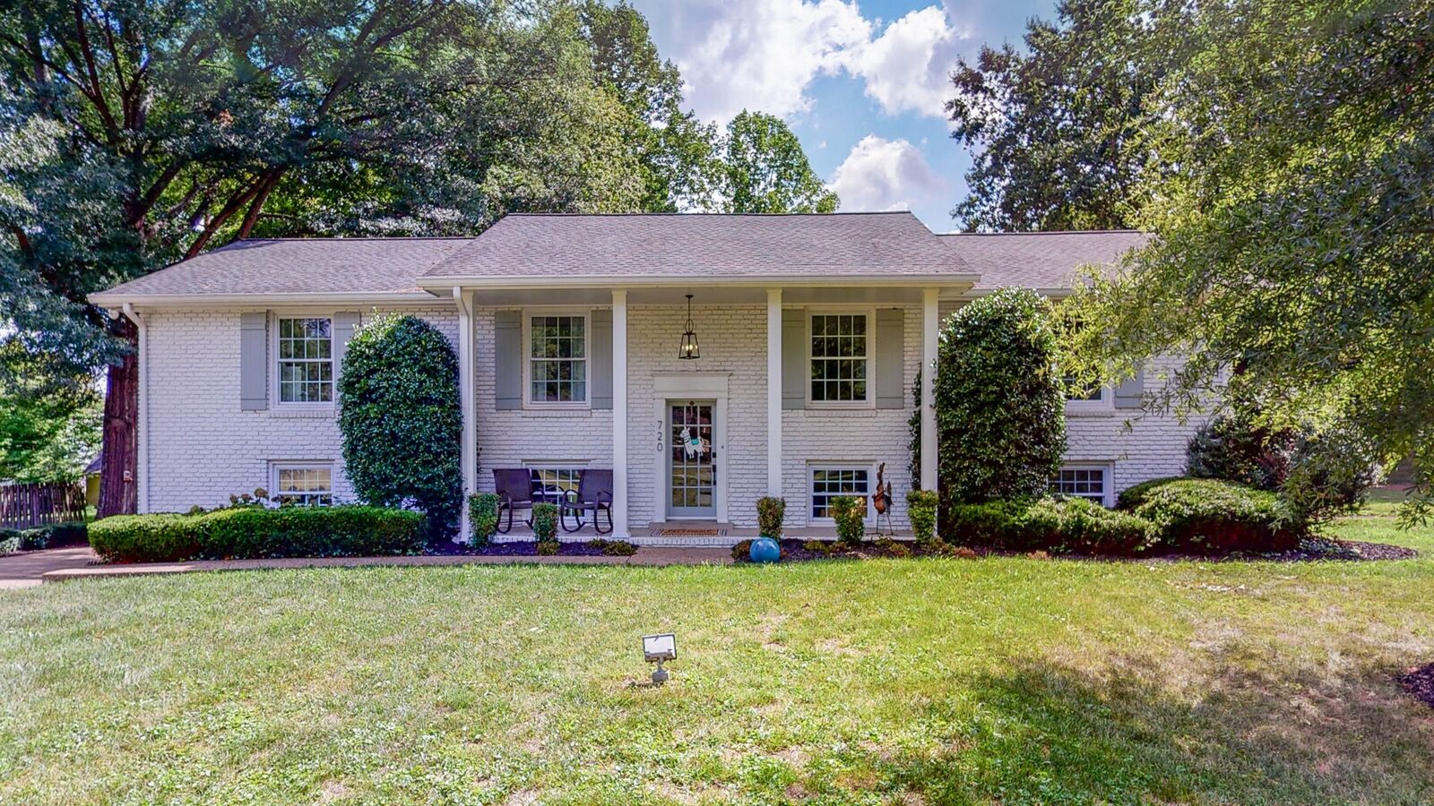 Property Photo:  720 Shenandoah Dr  TN 37027 