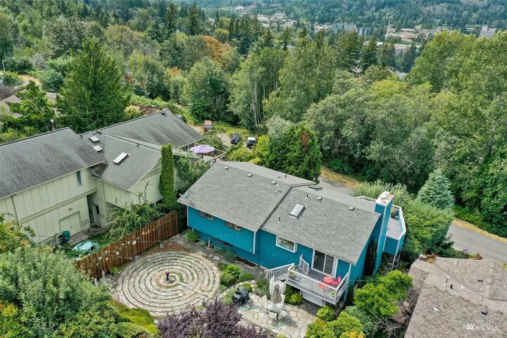 Property Photo: 954 Puget Street WA 98229