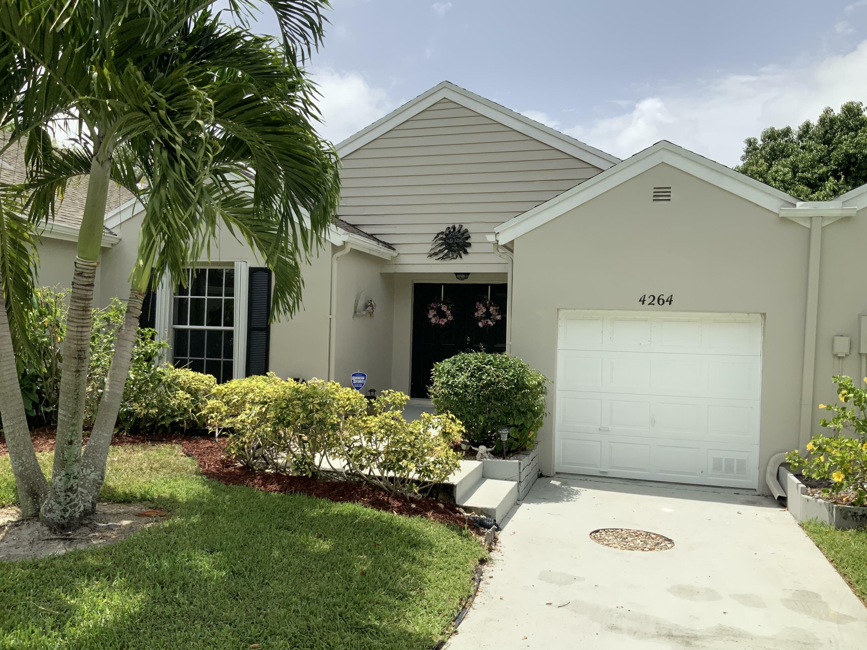 Property Photo:  4264 Grovepark Lane  FL 33436 