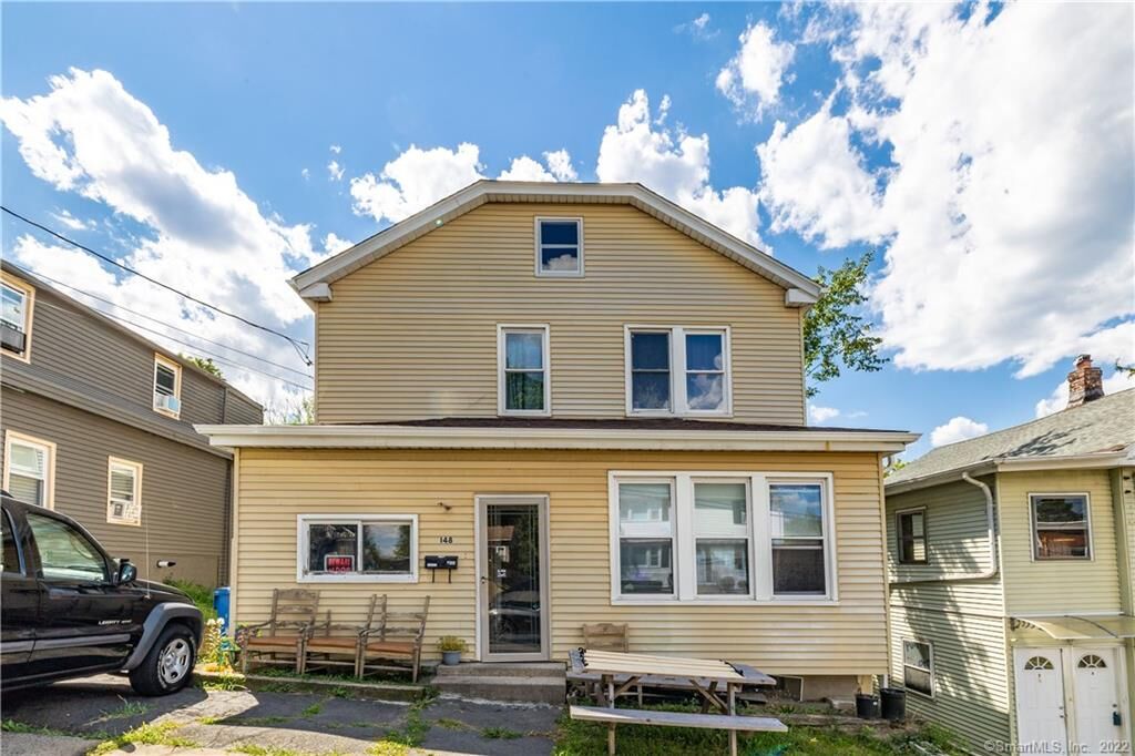 Property Photo:  148 Sexton Street  CT 06051 
