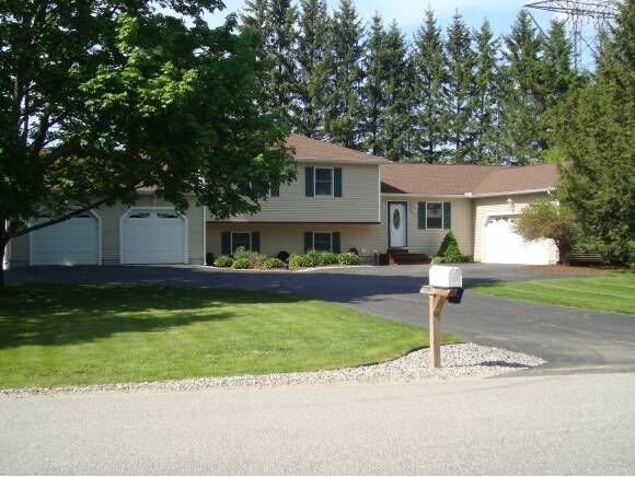 Property Photo:  1 Southgate Drive  NH 03110 