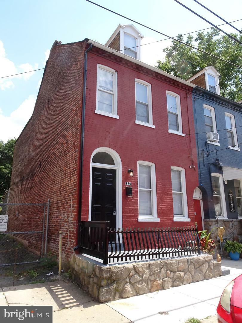 Property Photo:  329 Beaver Street  PA 17603 