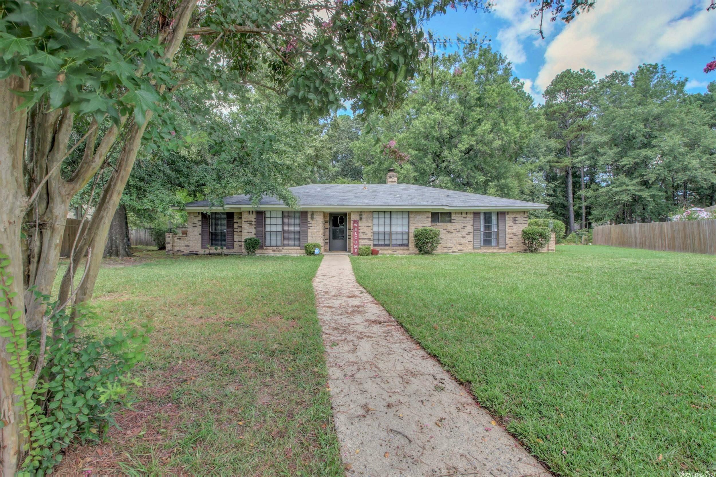 Property Photo:  19 Lakewood Circle  AR 71603 