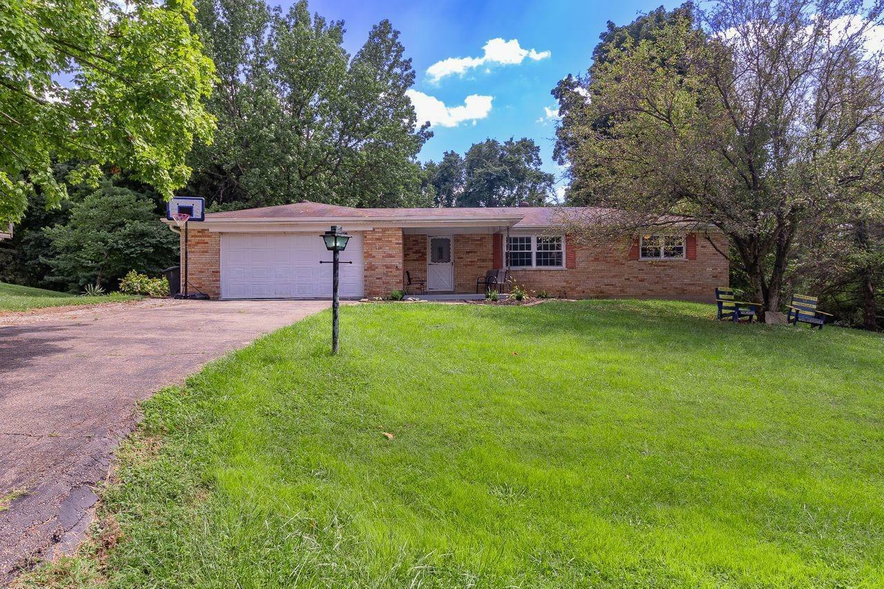 Property Photo: 8629 Susanview Ln OH 45244