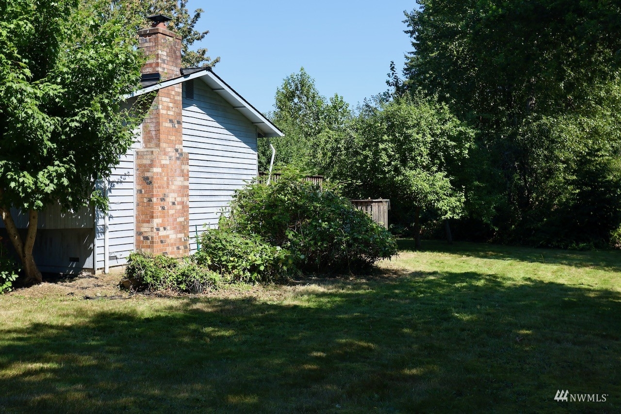 Property Photo:  23423 28th Avenue W  WA 98036 