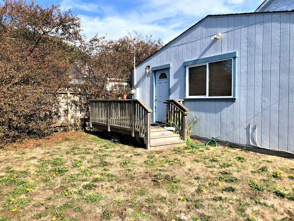 Property Photo:  515 N McPherson Street  CA 95437 