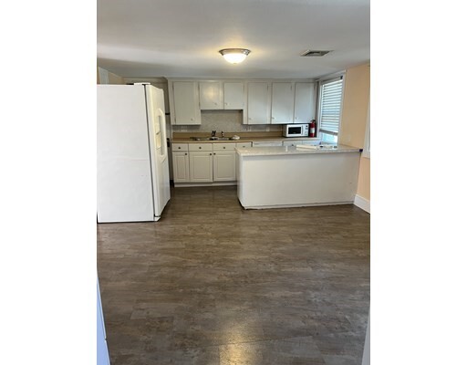 Property Photo:  31 Chestnut St 2  MA 02703 