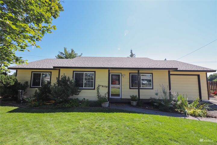 Property Photo:  1220 Pershing Road  WA 98837 