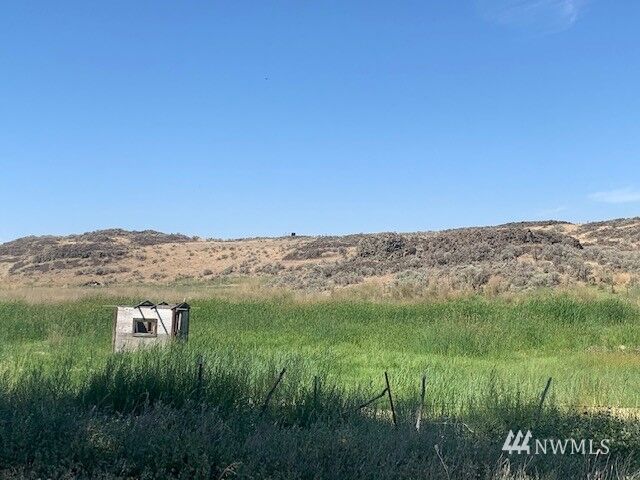 Property Photo:  14994 Road L NE  WA 98837 