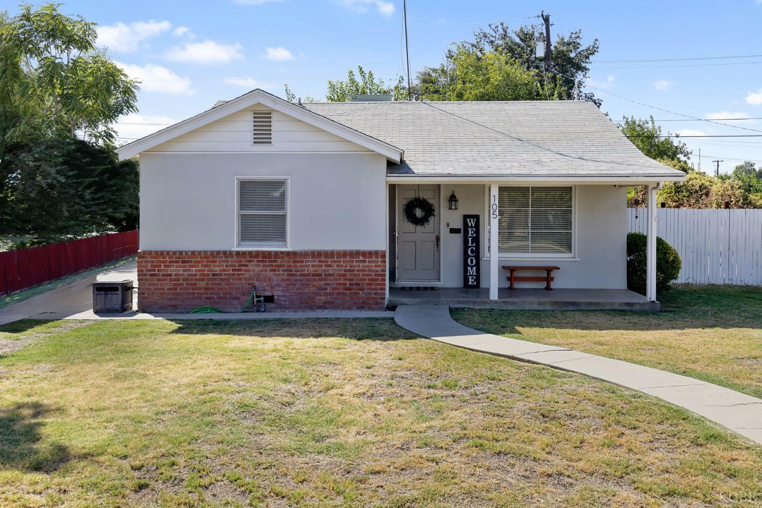 Property Photo:  105 N Cambridge Drive  CA 93245 