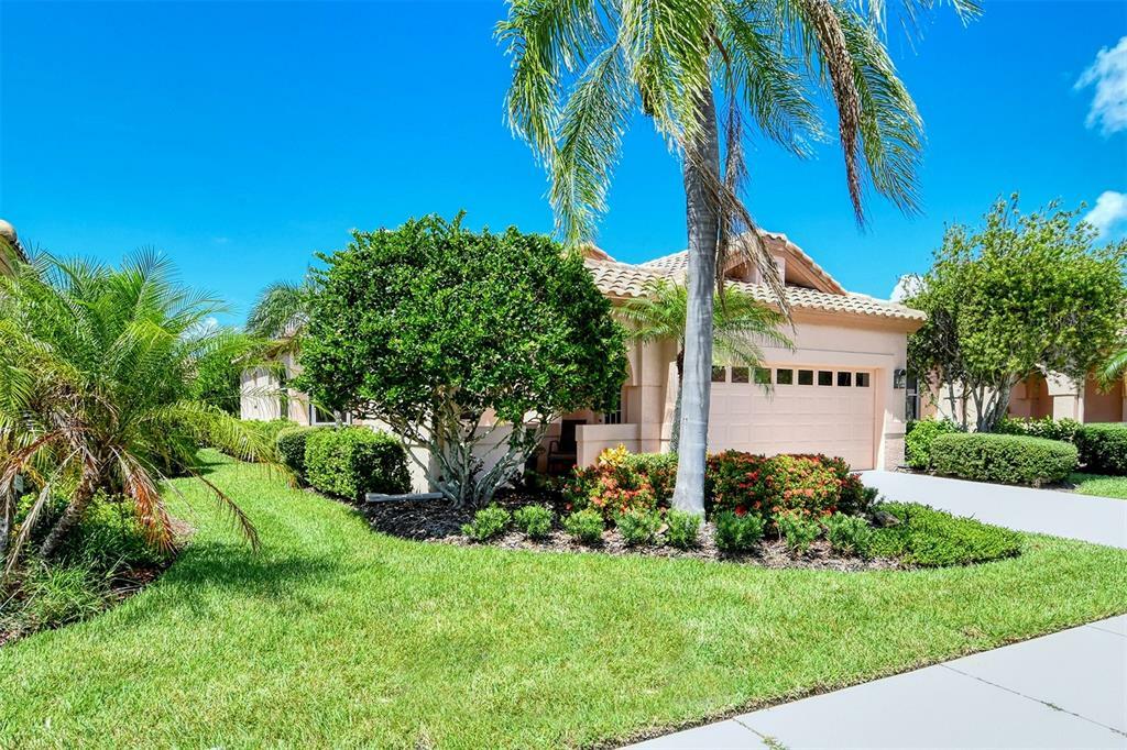 Property Photo:  3823 Alamanda Drive  FL 34238 