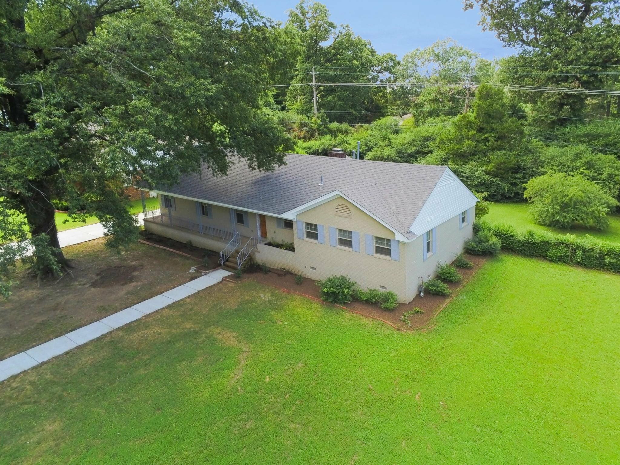 Property Photo:  133 N Oak Grove Dr  TN 38120 