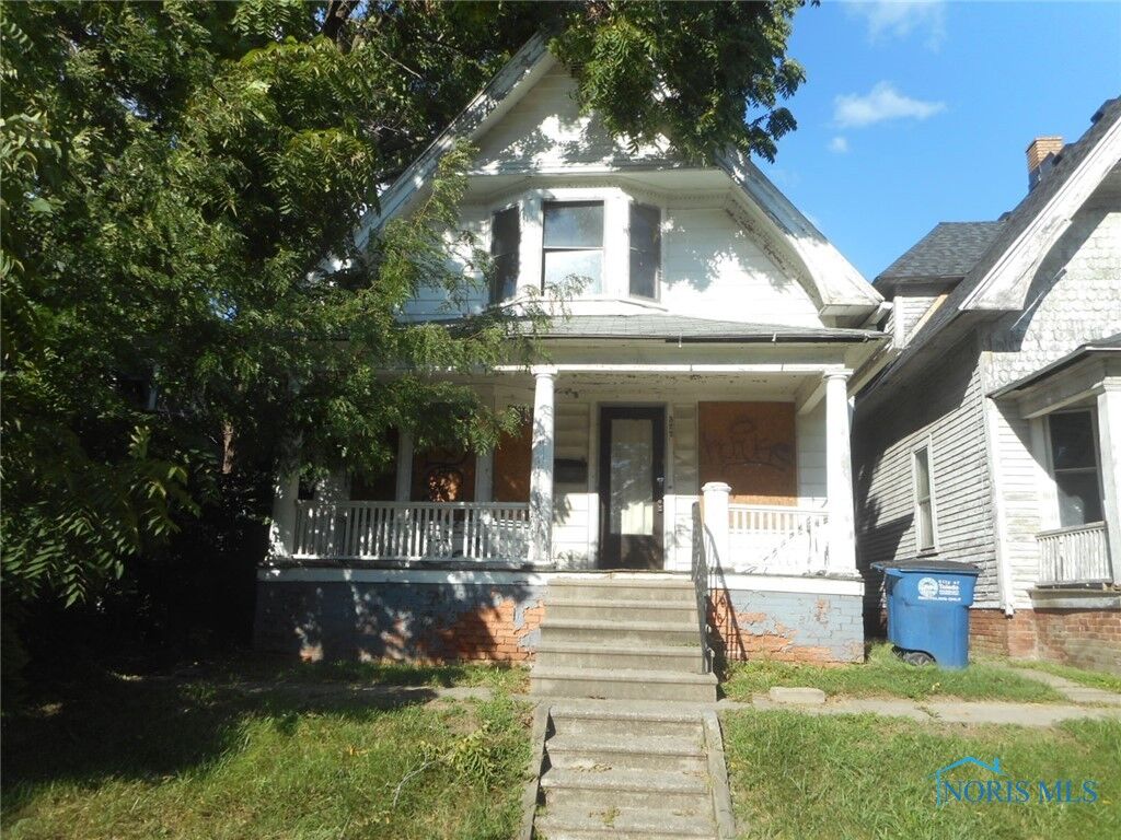 Property Photo:  322 Lagrange Street  OH 43604 