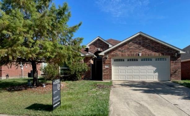 Property Photo:  128 Toma Hawk  TX 75402 