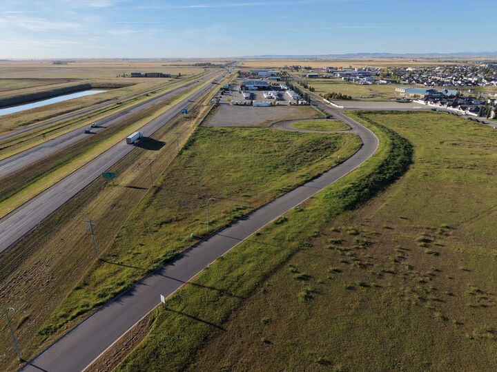 #3 24 Street SE  High River AB T1V 0B3 photo