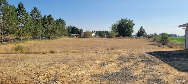 Property Photo:  6575 NE Winesap Road  WA 98837 