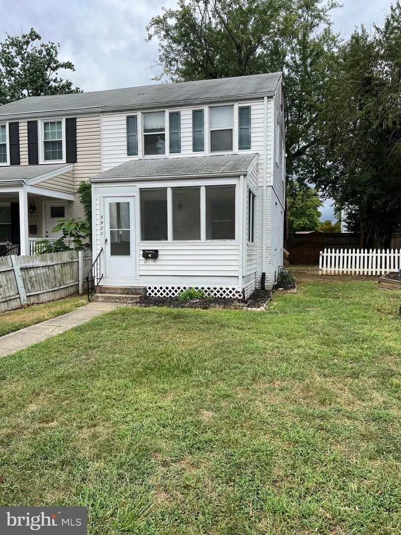Property Photo: 5926 Williamsburg Road VA 22303