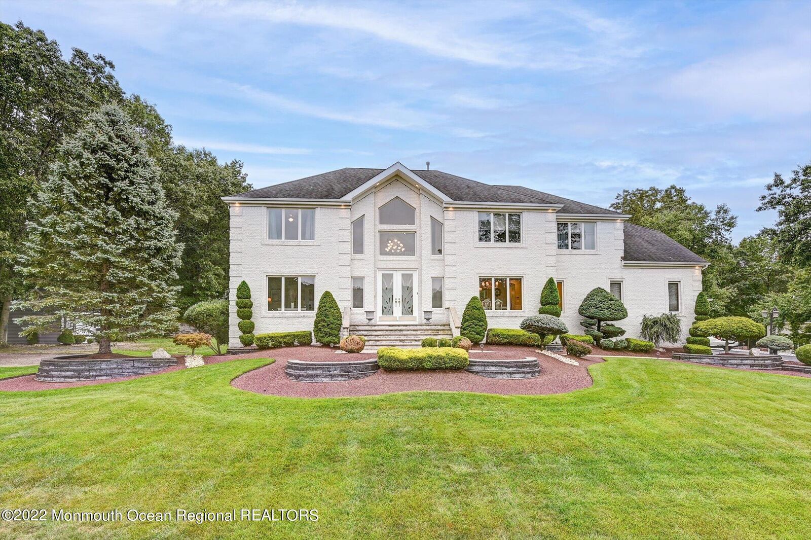 Property Photo:  15 Crystal Court  NJ 07728 