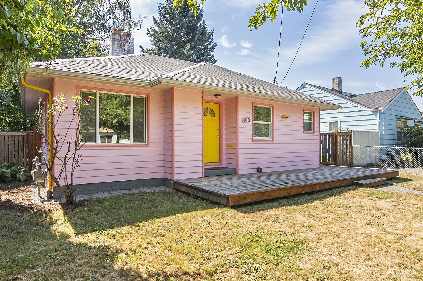 Property Photo:  1013 S Rose Street  WA 98108 