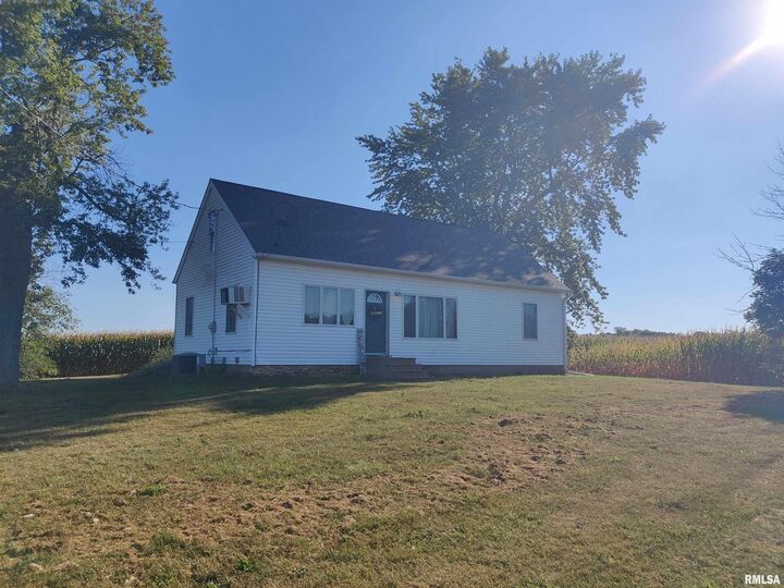 1825 N Texas  Trivoli IL 61569 photo