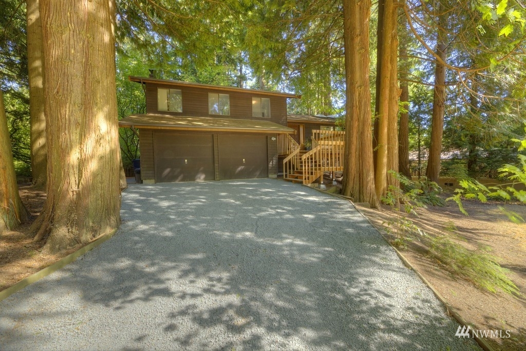 Property Photo:  9327 45th Place SE  WA 98290 