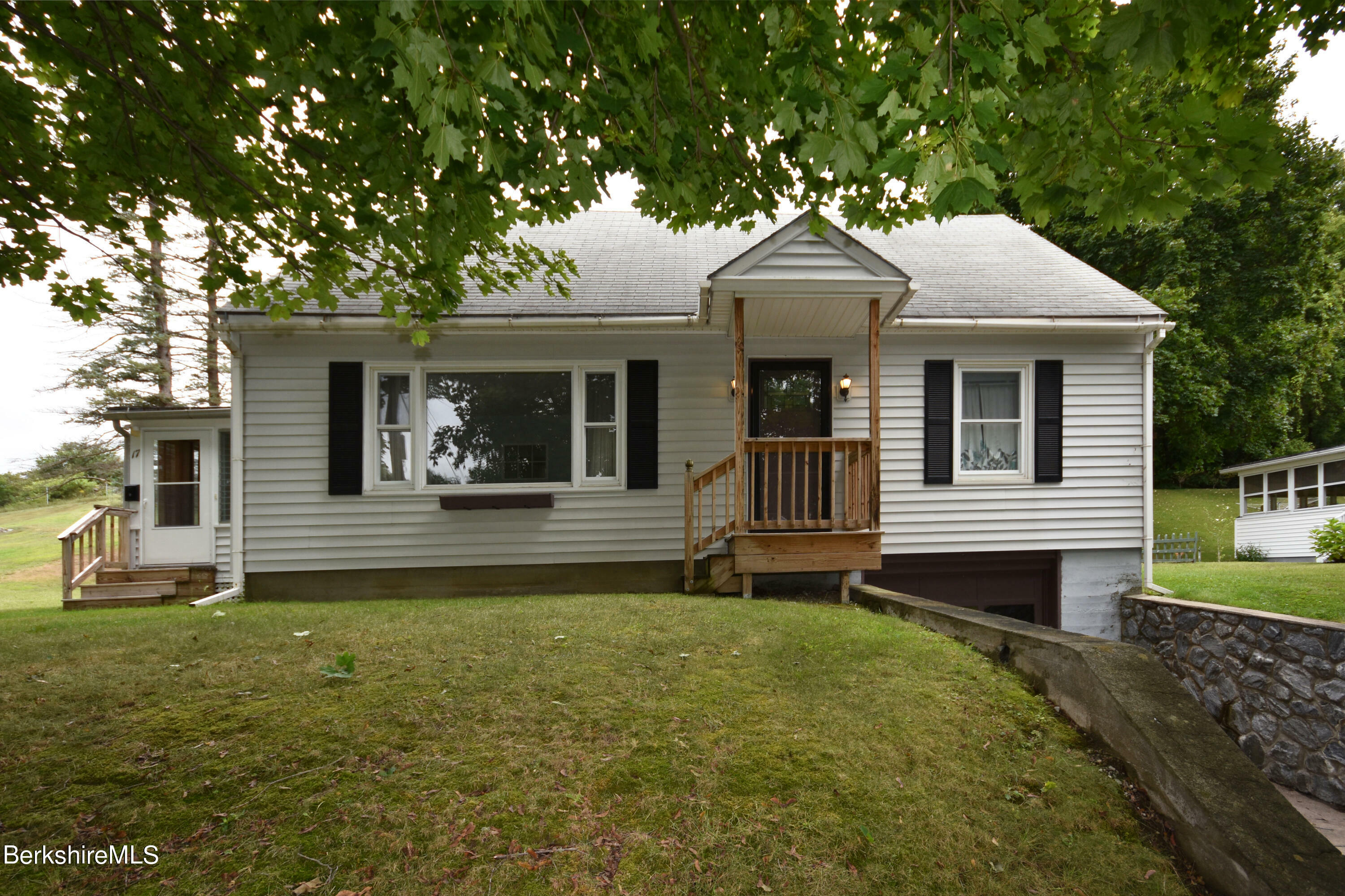 17 Harding Ave  Adams MA 01220 photo