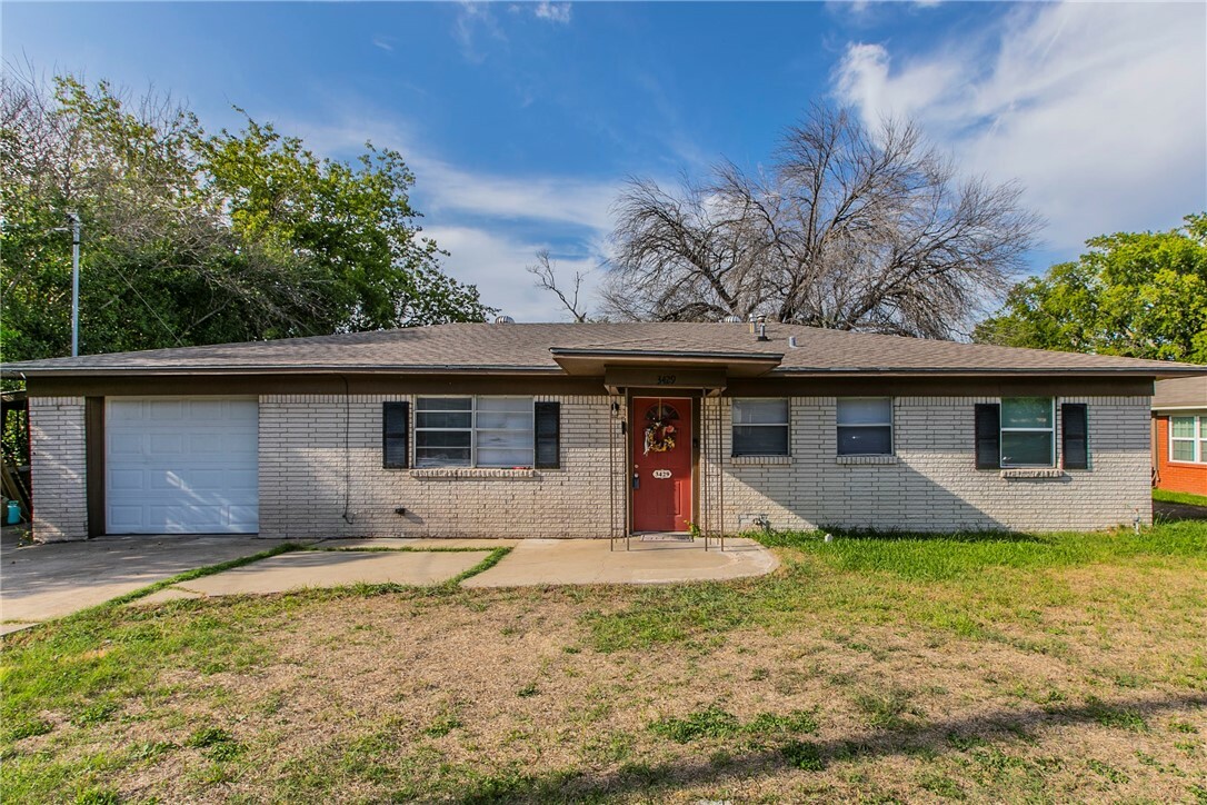 Property Photo:  3429 Alta Vista Drive  TX 76706 