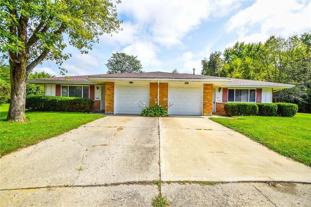 Property Photo: 1101 Cambridge Court OH 45344
