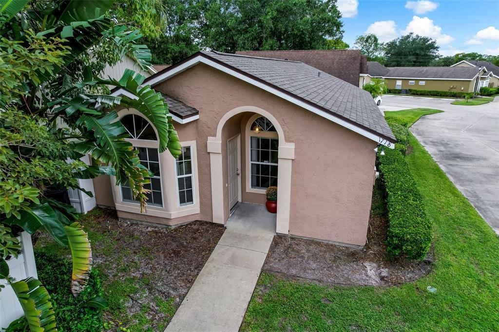 Property Photo: 1718 Winter Green Boulevard FL 32792