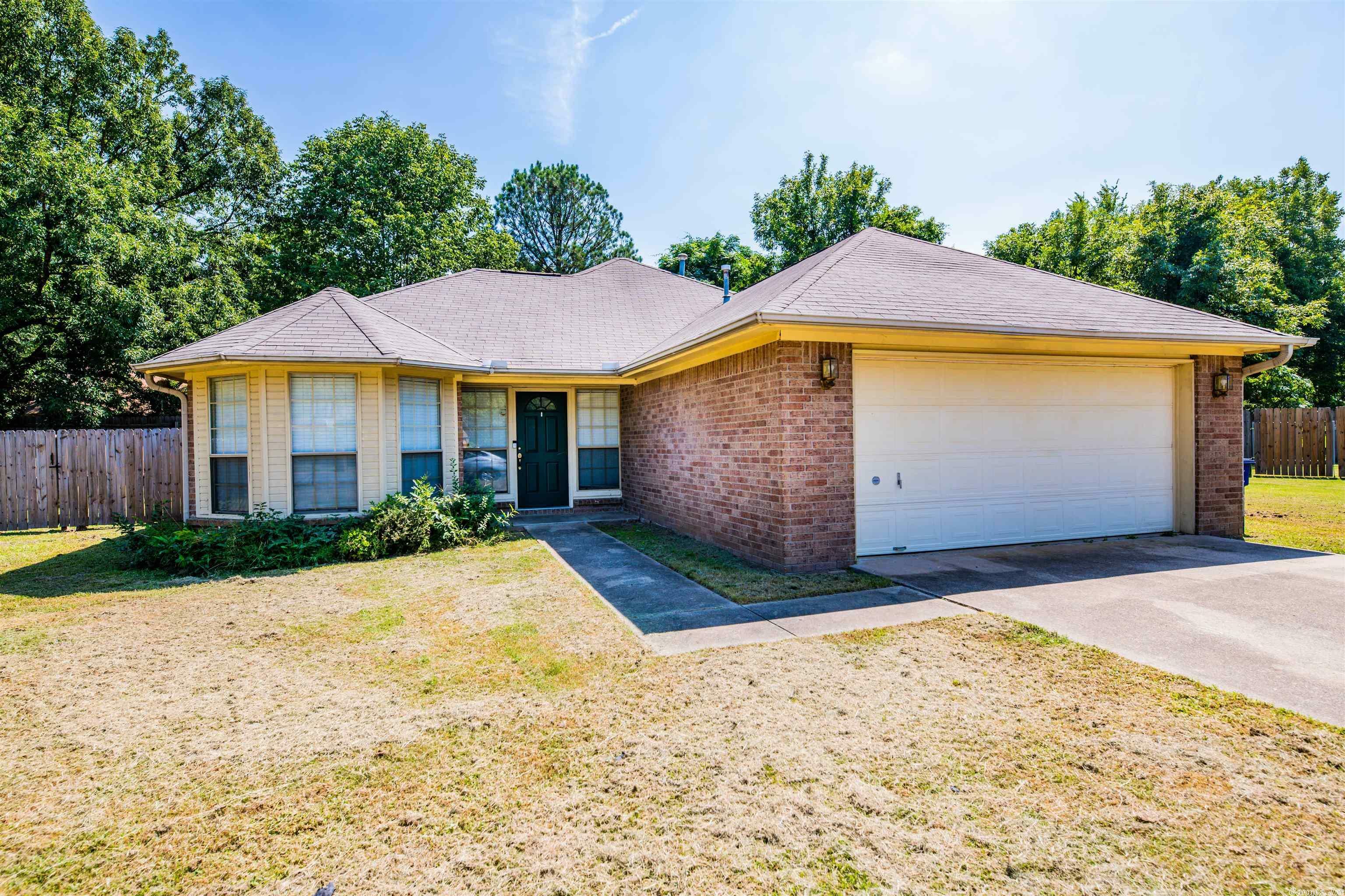 Property Photo:  2807 Westport Circle  AR 72034 