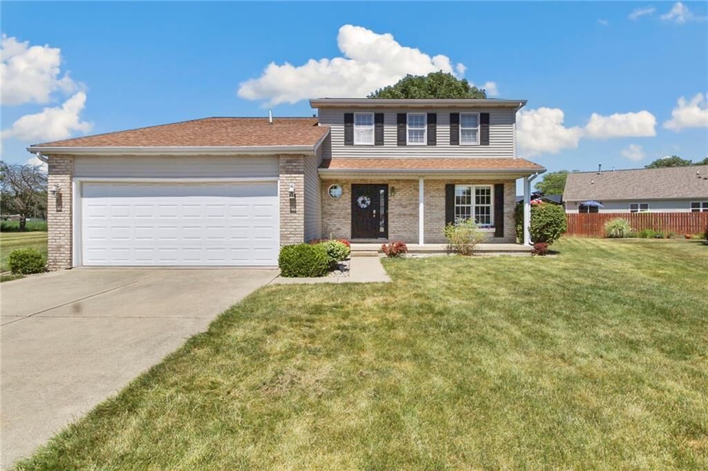 Property Photo:  1104 Meadow View Court   61938 