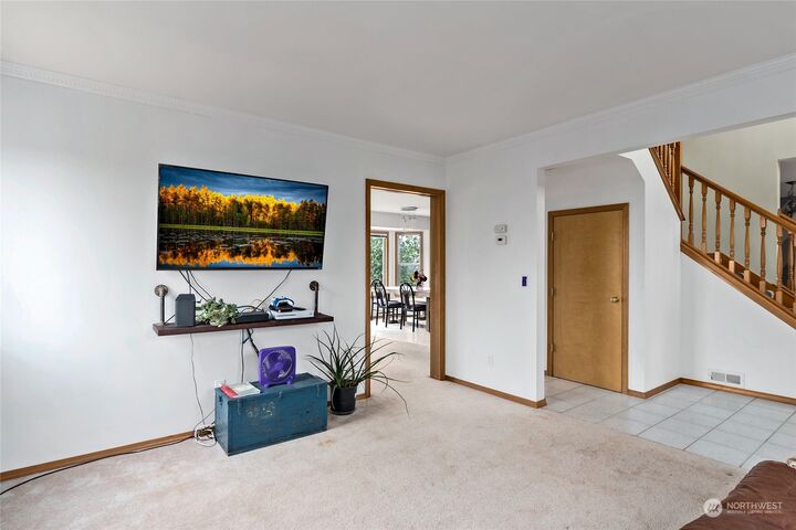 Property Photo:  1615 SW 17th Avenue  WA 98277 