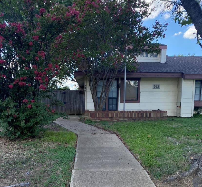 Property Photo:  522 Prairie Dell Street  TX 75067 