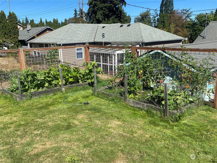 Property Photo: 16211 8th Avenue NE WA 98155