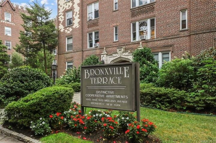 1440 Midland Avenue 2G  Yonkers NY 10708 photo