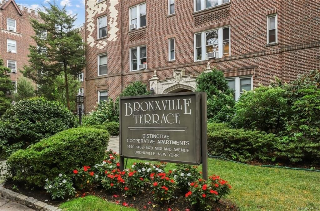 Property Photo: 1440 Midland Avenue 2G NY 10708