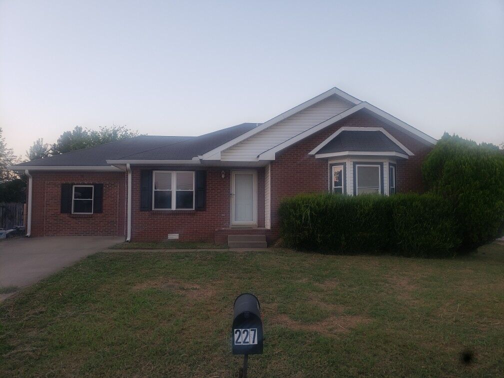 Property Photo:  227 Grassmire Dr  TN 37042 