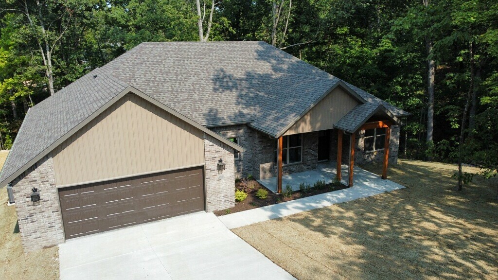 Property Photo:  12 Tarland Lane  AR 72715 