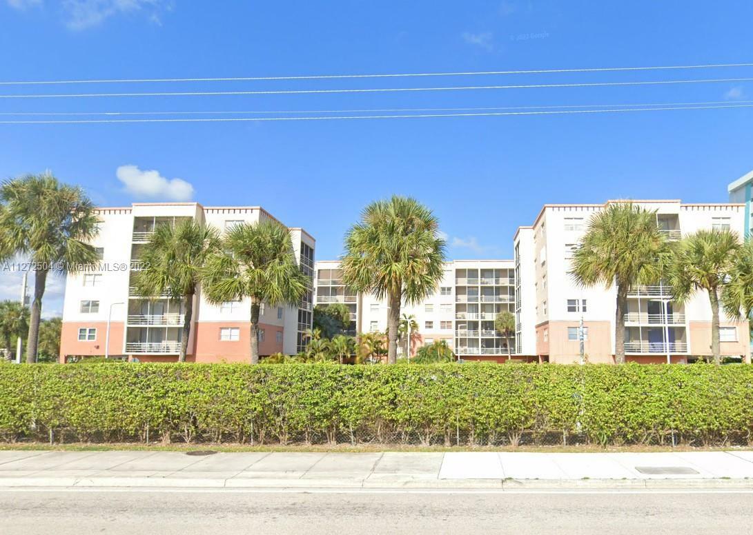 Property Photo: 2821 NE 163rd St 4N FL 33160