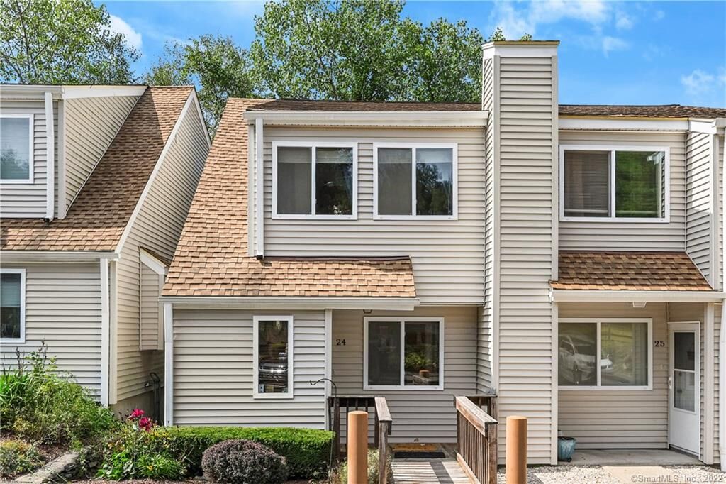 Property Photo:  24 Winesap Court 24  CT 06401 